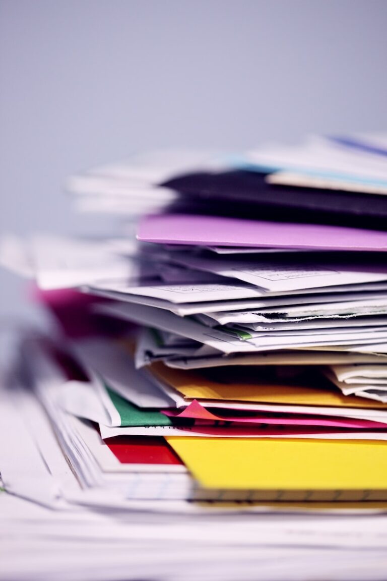 Paper Clutter – What to Keep or Toss and Organize!